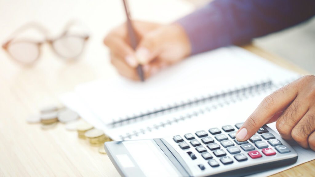Budget planning for a realistic budget with interior designers
